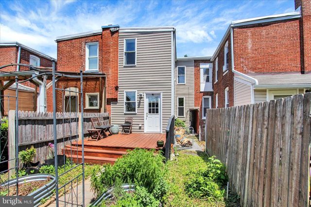 212 W 4TH ST, Waynesboro, PA 17268