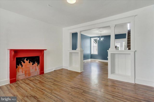 212 W 4TH ST, Waynesboro, PA 17268