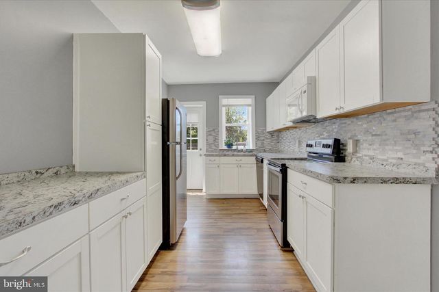 212 W 4TH ST, Waynesboro, PA 17268