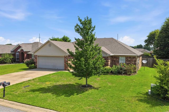 2330 Orchid Dr, Conway, AR 72034