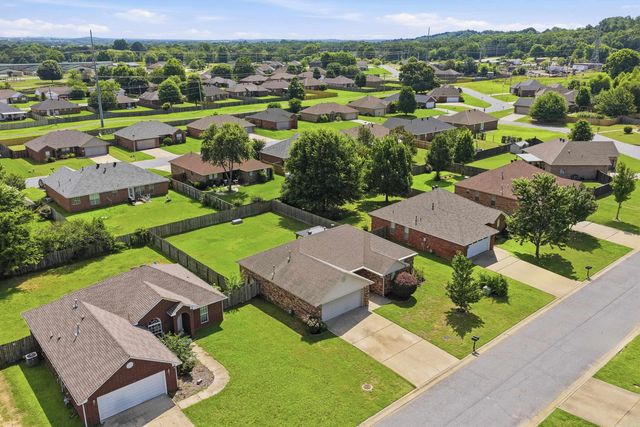 2330 Orchid Dr, Conway, AR 72034