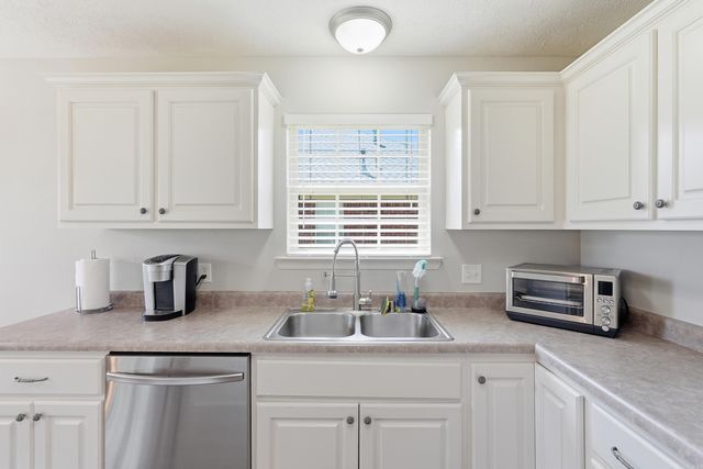 2330 Orchid Dr, Conway, AR 72034