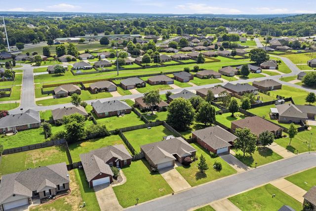 2330 Orchid Dr, Conway, AR 72034