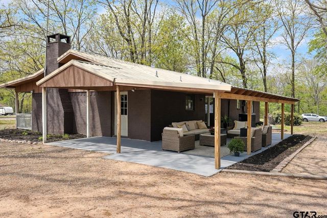 596 County Road 4218, Mt Pleasant, TX 75455