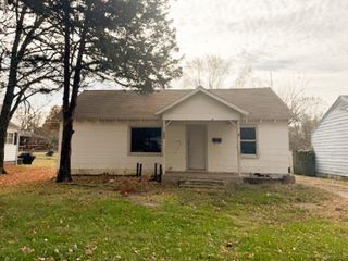 2516 W Elm Street, Springfield, MO 65806
