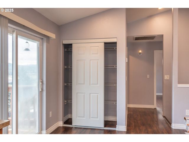 131 MAKAH Ct, Roseburg, OR 97471