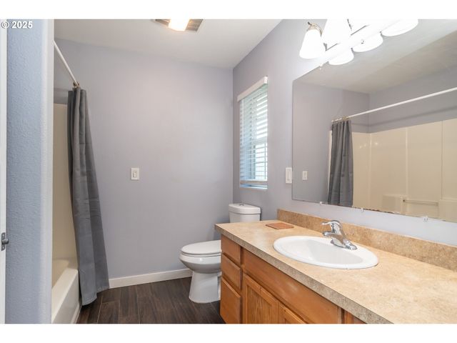 131 MAKAH Ct, Roseburg, OR 97471