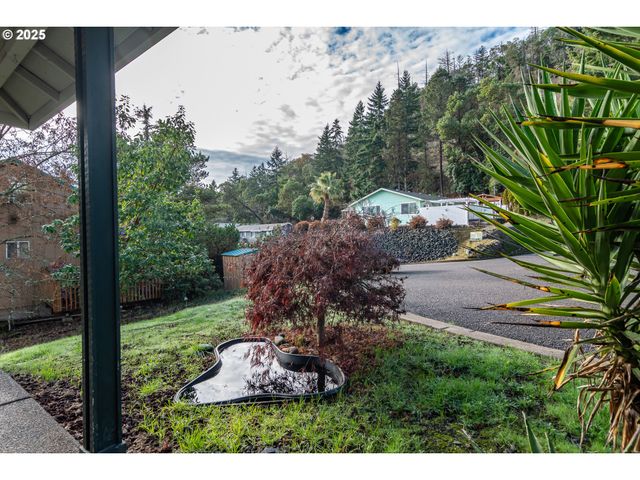 131 MAKAH Ct, Roseburg, OR 97471