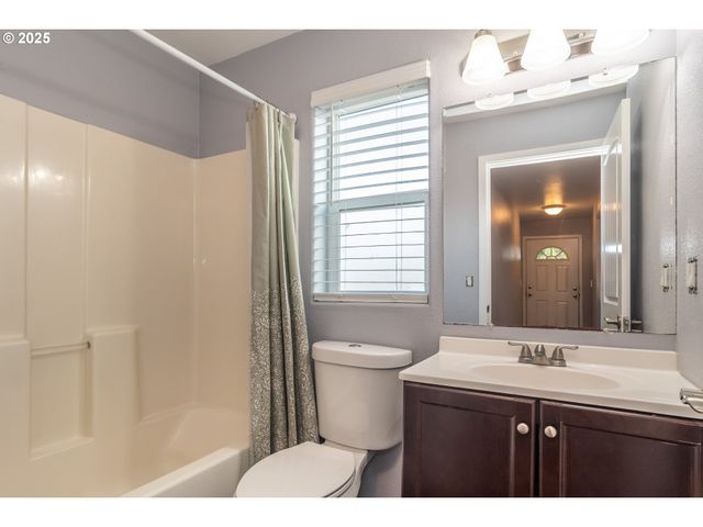 131 MAKAH Ct, Roseburg, OR 97471