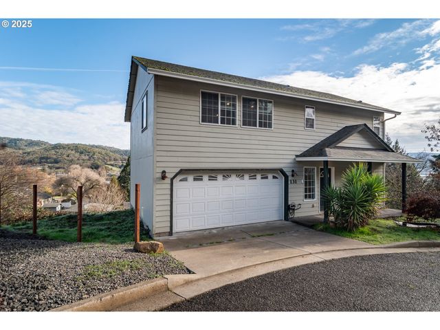 131 MAKAH Ct, Roseburg, OR 97471