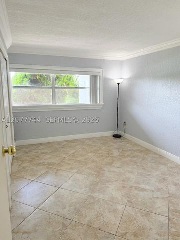 9357 Fontainebleau Blvd D104, Miami, FL 33172