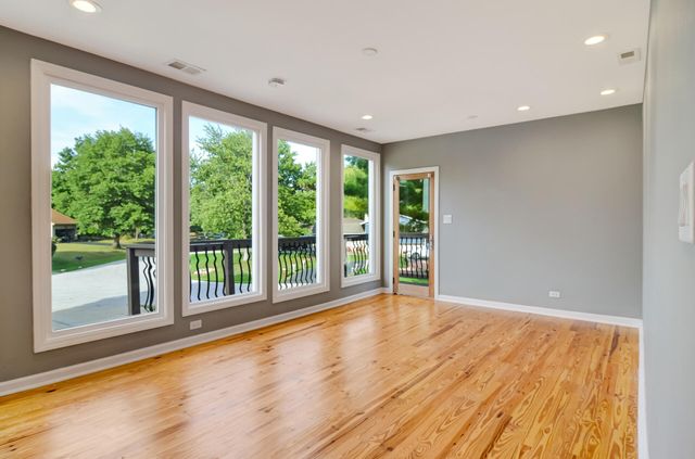 2212 Elm Tree Lane, Crown Point, IN 46307