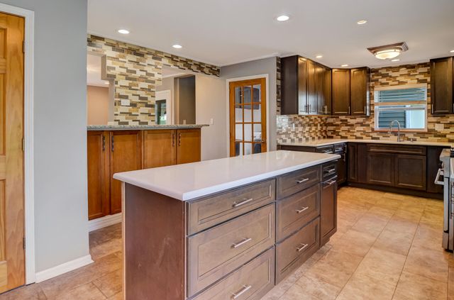 2212 Elm Tree Lane, Crown Point, IN 46307