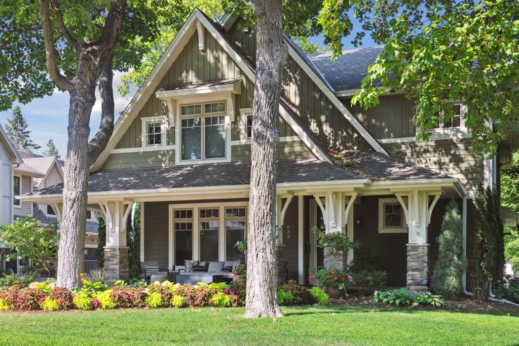 633 Park Street E, Wayzata, MN 55391