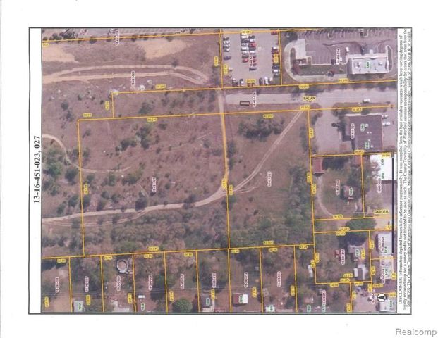 1 Balian Dr, Waterford Twp, MI 48327