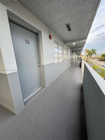 11195 SW 1st St 314, Sweetwater, FL 33174