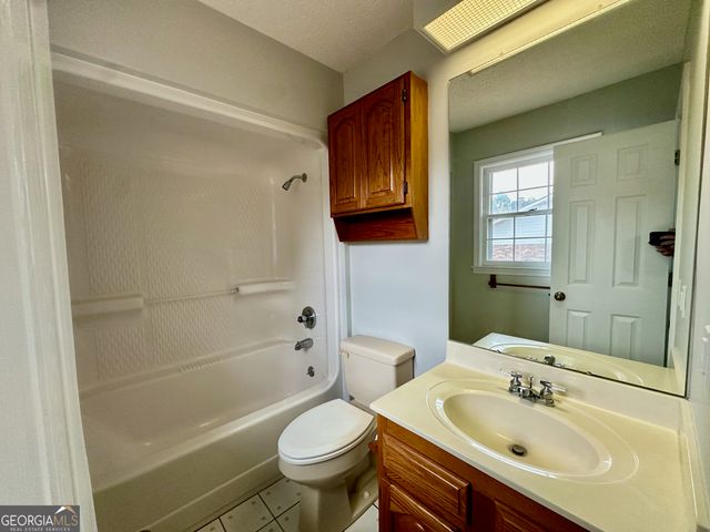 52 26th Avenue, Eastman, GA 31023