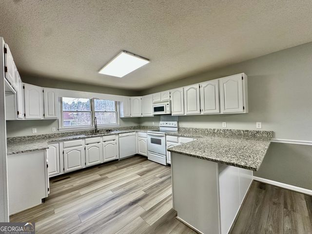 52 26th Avenue, Eastman, GA 31023