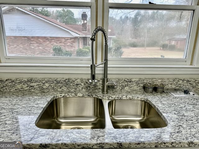 52 26th Avenue, Eastman, GA 31023