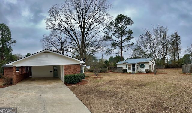 52 26th Avenue, Eastman, GA 31023