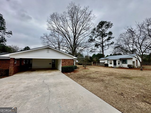 52 26th Avenue, Eastman, GA 31023