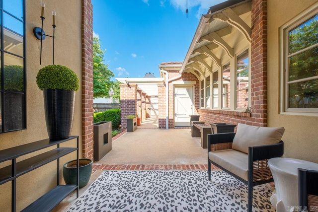 10 Saint Johns Place, Little Rock, AR 72207