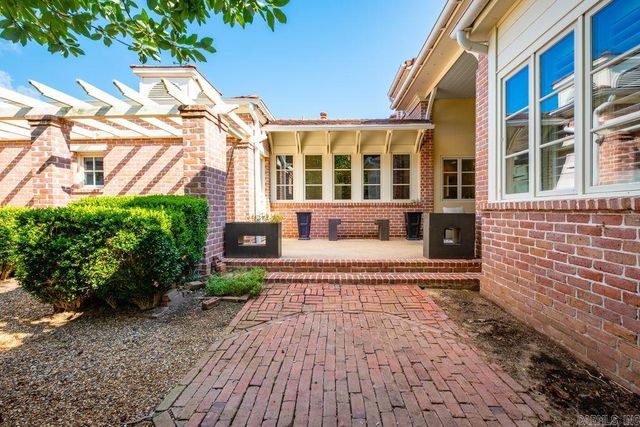 10 Saint Johns Place, Little Rock, AR 72207