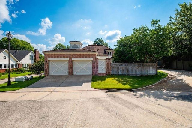 10 Saint Johns Place, Little Rock, AR 72207