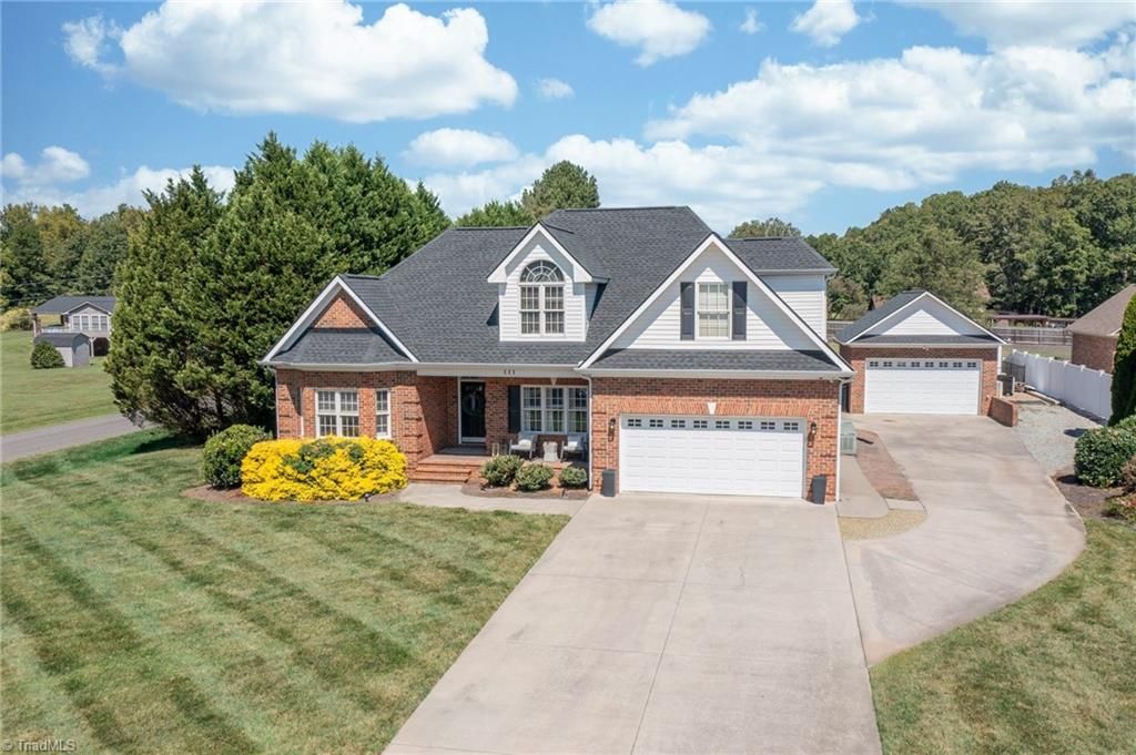 111 Carries Cove Lane, Lexington, NC 27295