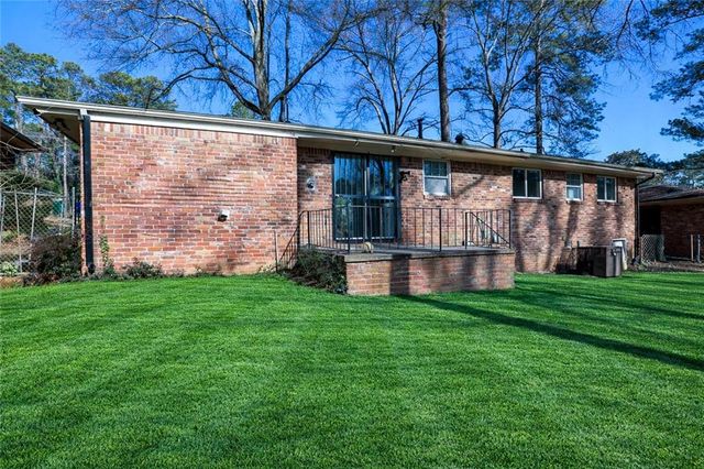 2707 Cavalier Way, Decatur, GA 30034