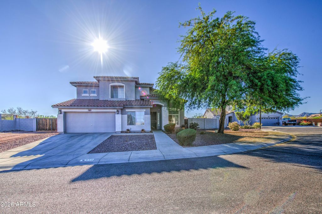 516 S 219TH Drive, Buckeye, AZ 85326 — exterior