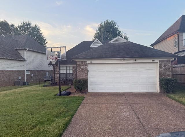 9198 CHASTAIN LN, Cordova, TN 38018