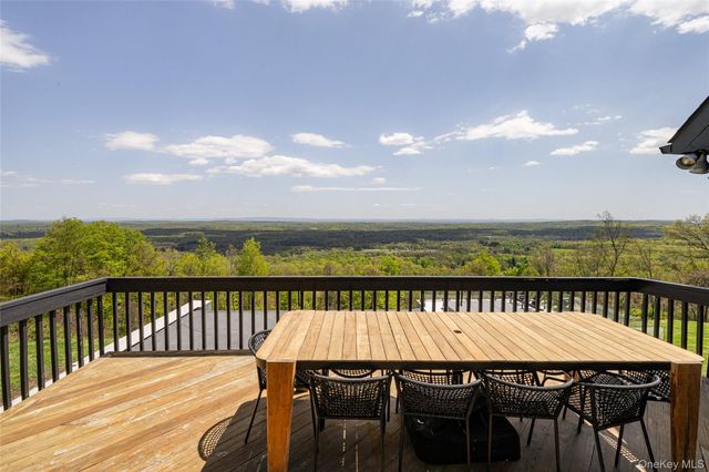 704 Mountain Road, Middletown, NY 10940
