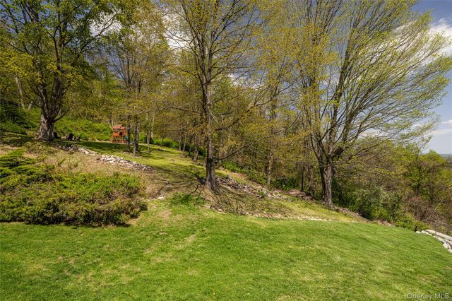 704 Mountain Road, Middletown, NY 10940