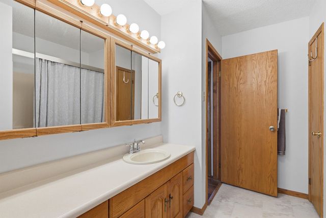 1775 Michigan Drive, Evansdale, IA 50707