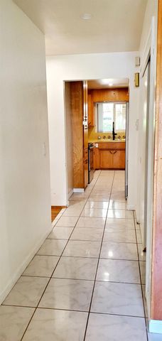 7722 Woodside Dr, Stockton, CA 95207