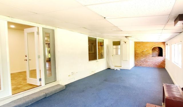 7722 Woodside Dr, Stockton, CA 95207