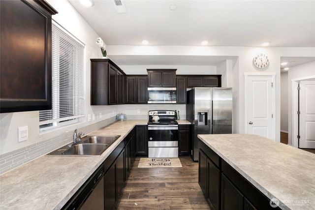 18722 110th Avenue E, Puyallup, WA 98374