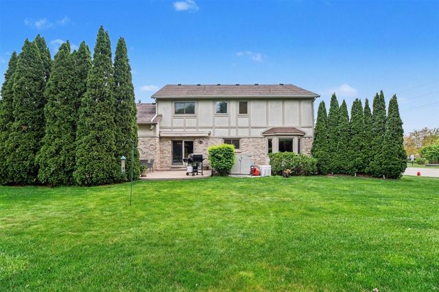17107 Maple Hill Drive, Northville, MI 48168