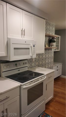 7636 ROLLING VIEW Drive 101, Las Vegas, NV 89149