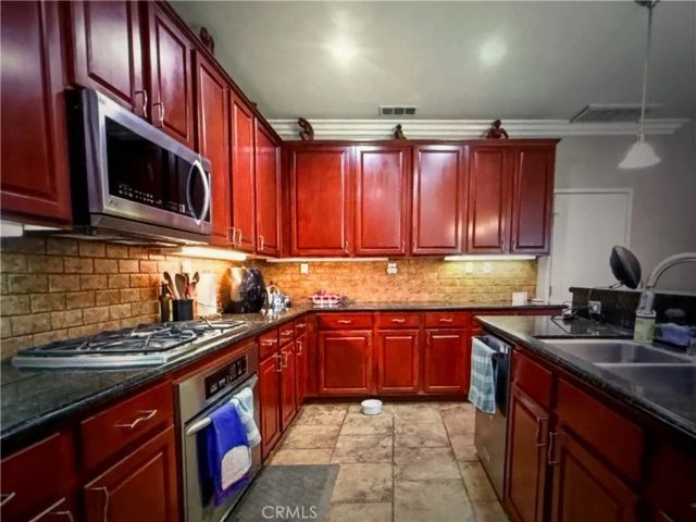 24081 Stone Creek, Valencia, CA 91354