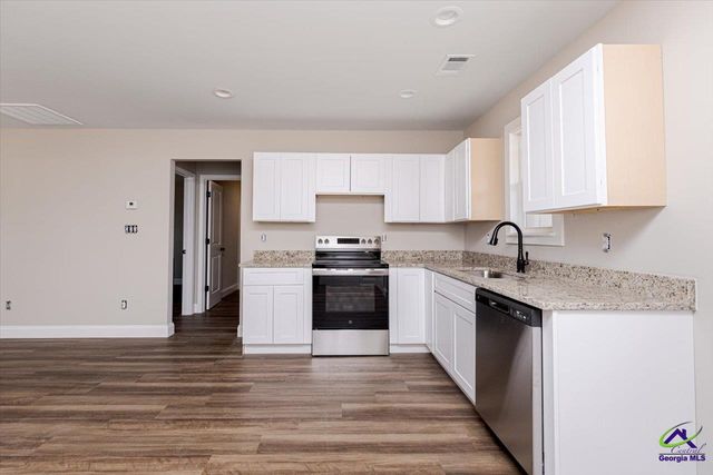 110 Lee Street, Warner Robins, GA 31088