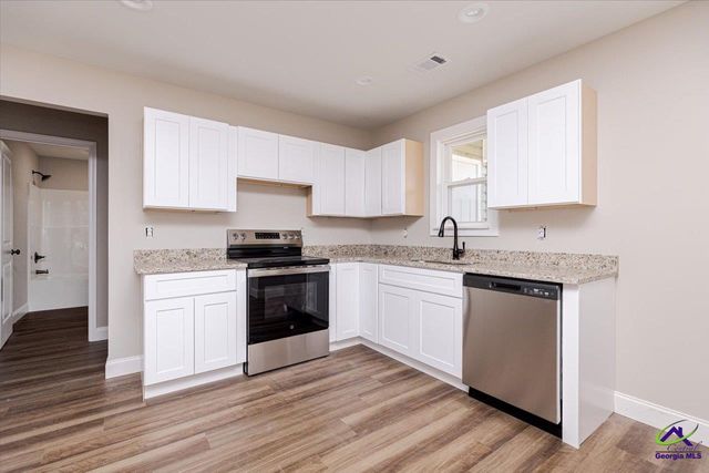 110 Lee Street, Warner Robins, GA 31088