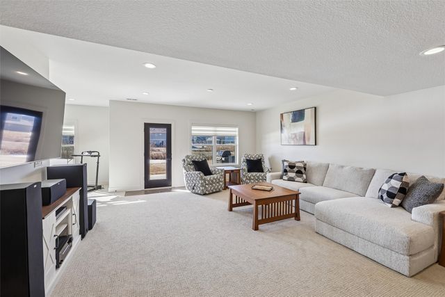 136 NW Sunrise Drive, Waukee, IA 50263