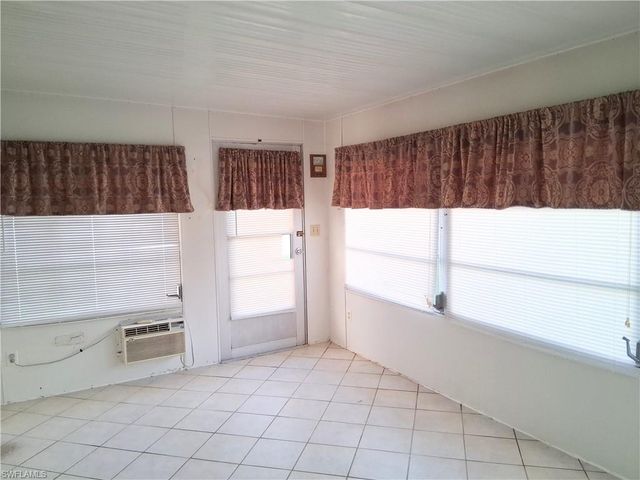 58 Tangerine CT, Lehigh Acres, FL 33936