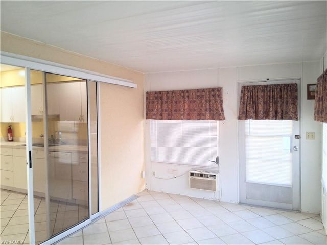 58 Tangerine CT, Lehigh Acres, FL 33936