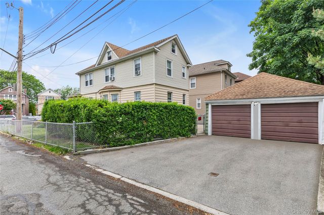 3250 Country Club Road, Bronx, NY 10465