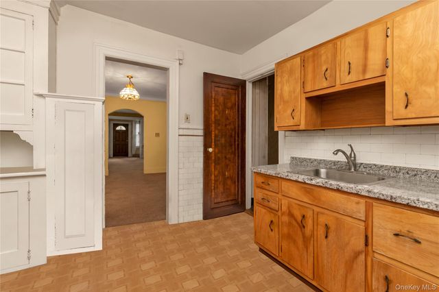 3250 Country Club Road, Bronx, NY 10465