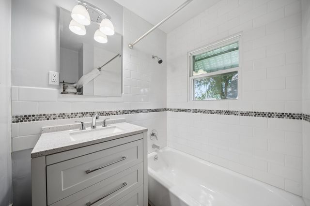 301 11th Avenue SW, Austin, MN 55912