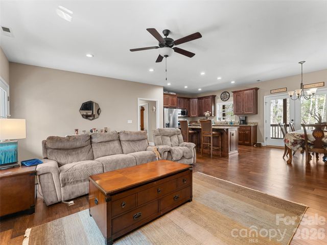 72 Summer Shade Court, Edneyville, NC 28792